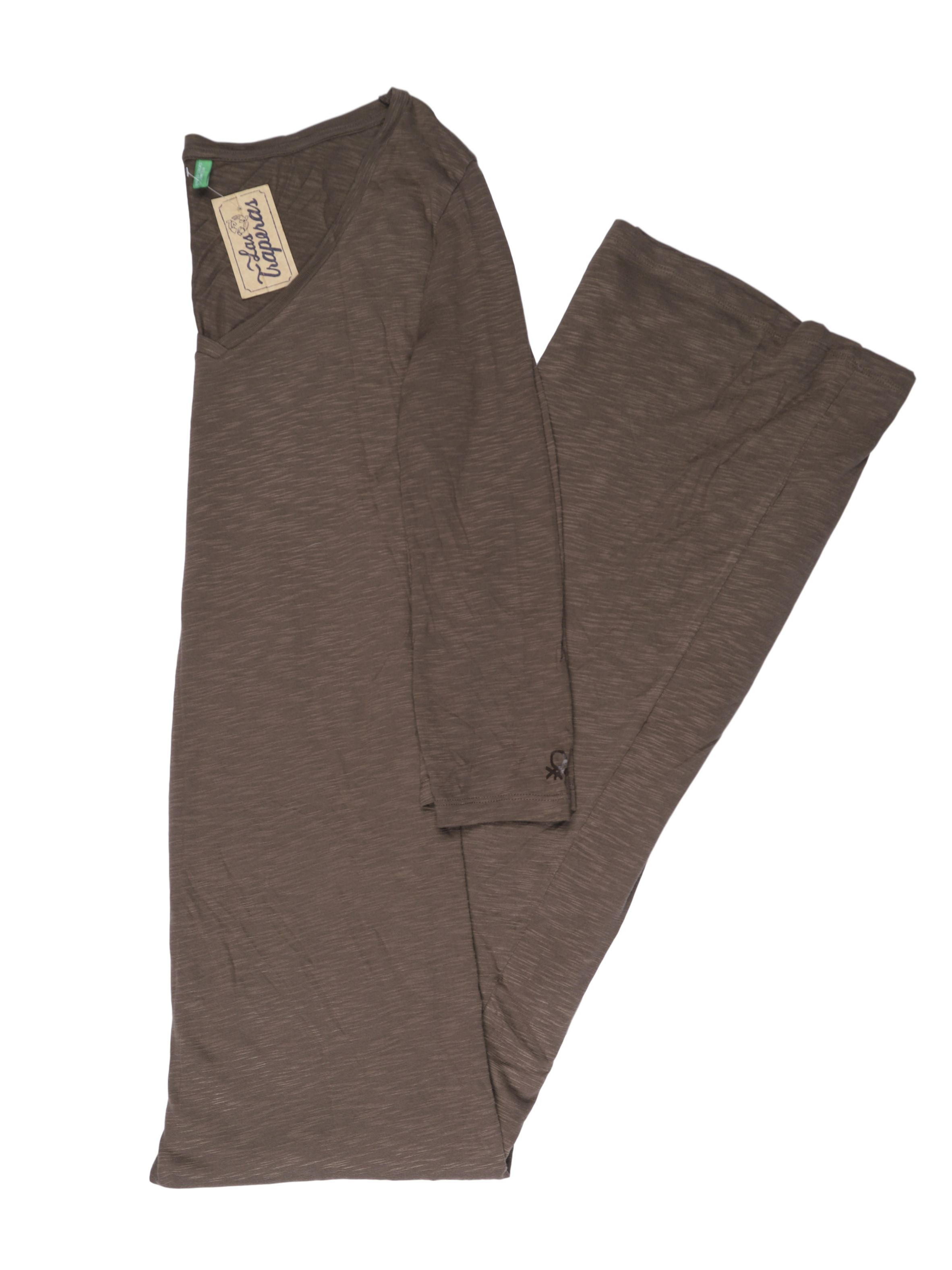 Vestido largo Benetton tipo algodón, escote en V y mangas 3/4. Precio original S/ 240