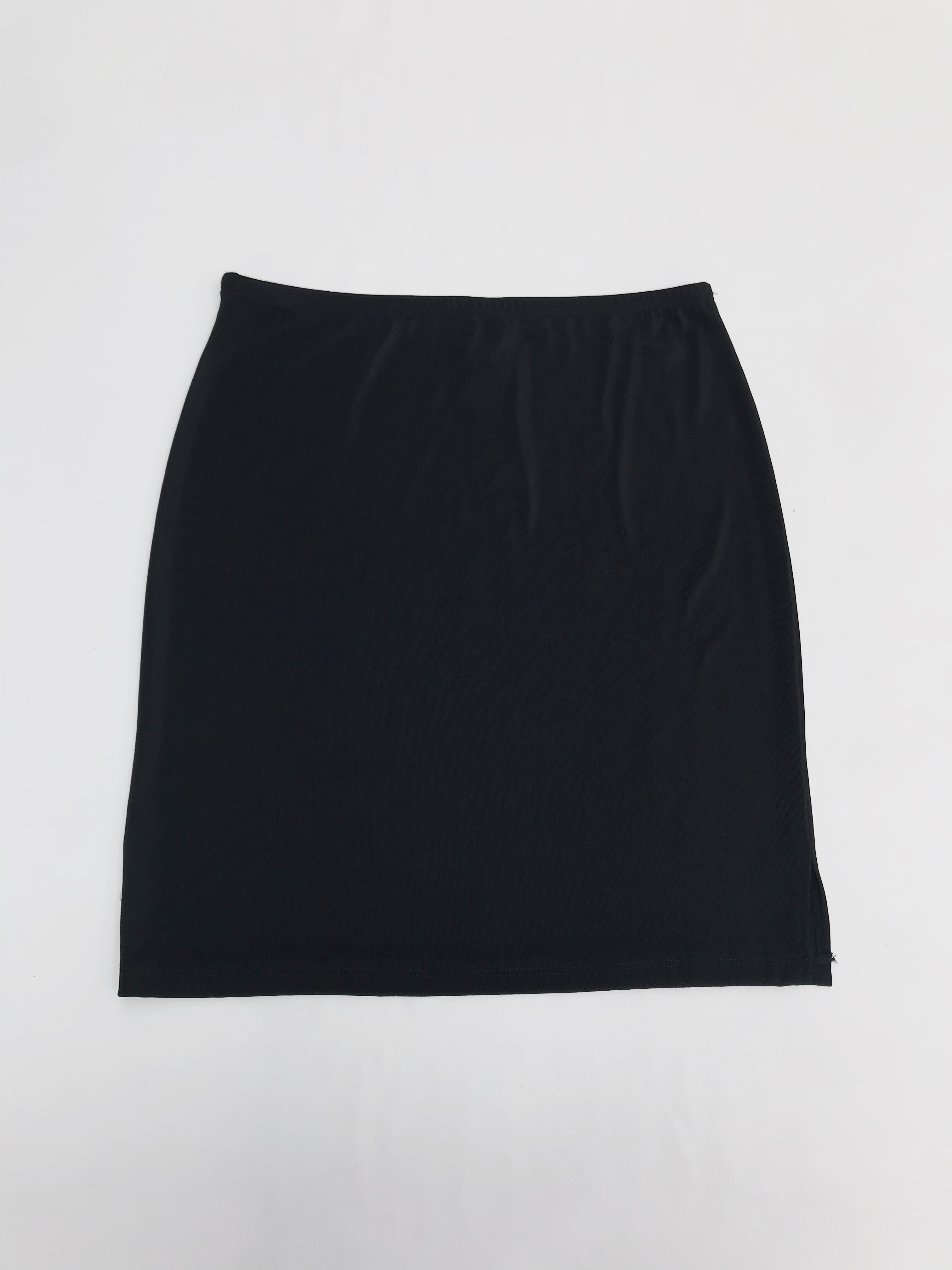 Falda negra stretch con textura de hilo. Largo 48cm, Talla S/M