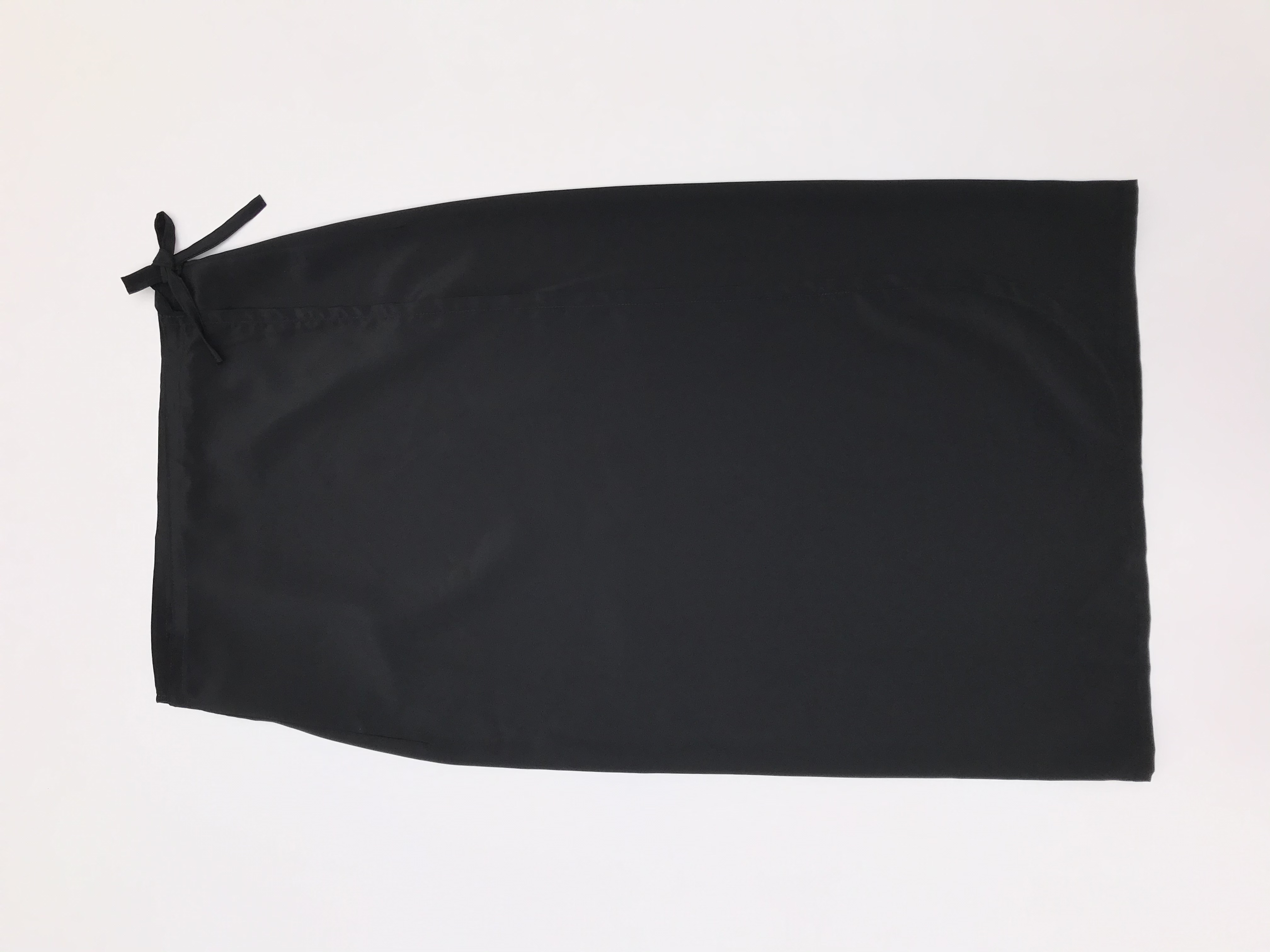 Falda larga envolvente, tela plana negra