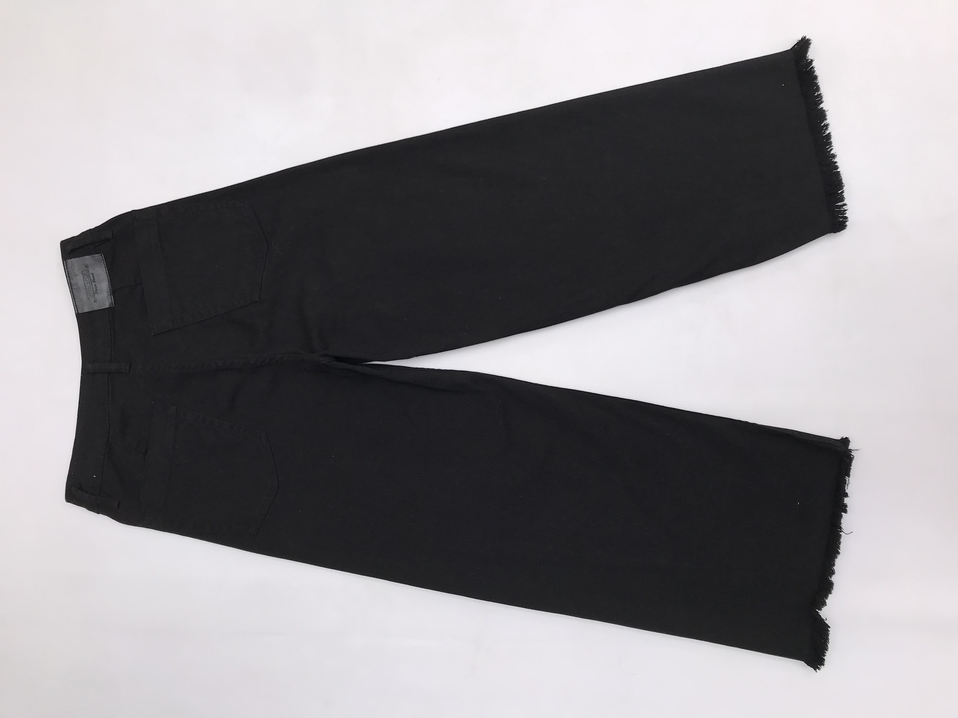 Pantalón jean negro a la cintura, corte palazzo, 98% algodón. Cintuta 76cm
