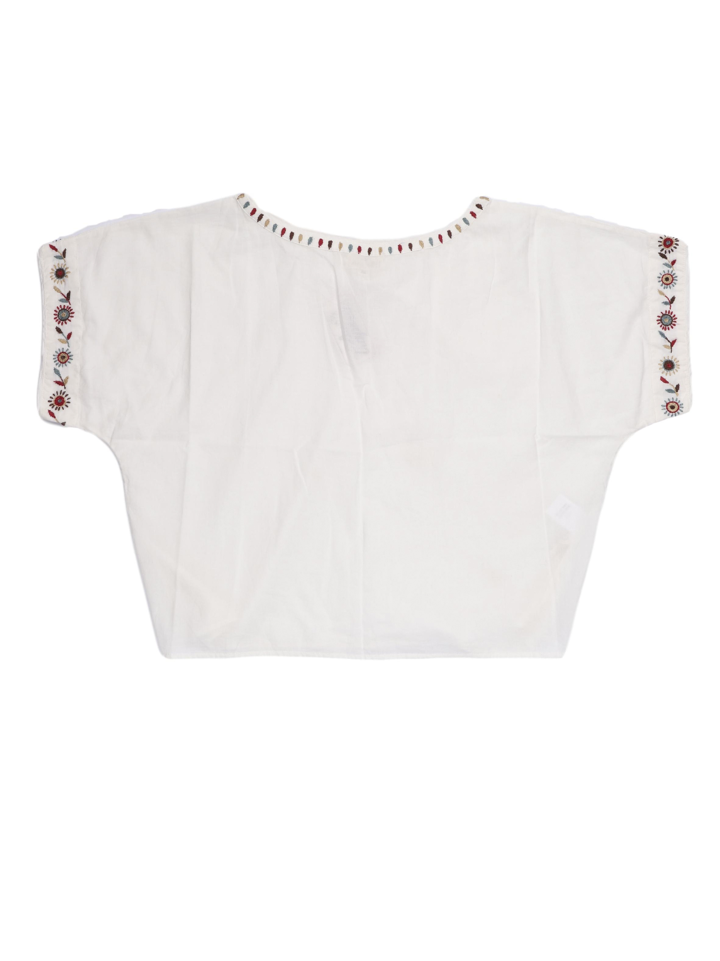 Blusa oversized Anokhi de algodón orgánico crema con detalles bordados en cuello y mangas. Hermoso y rico al tacto. Precio original S/ 230