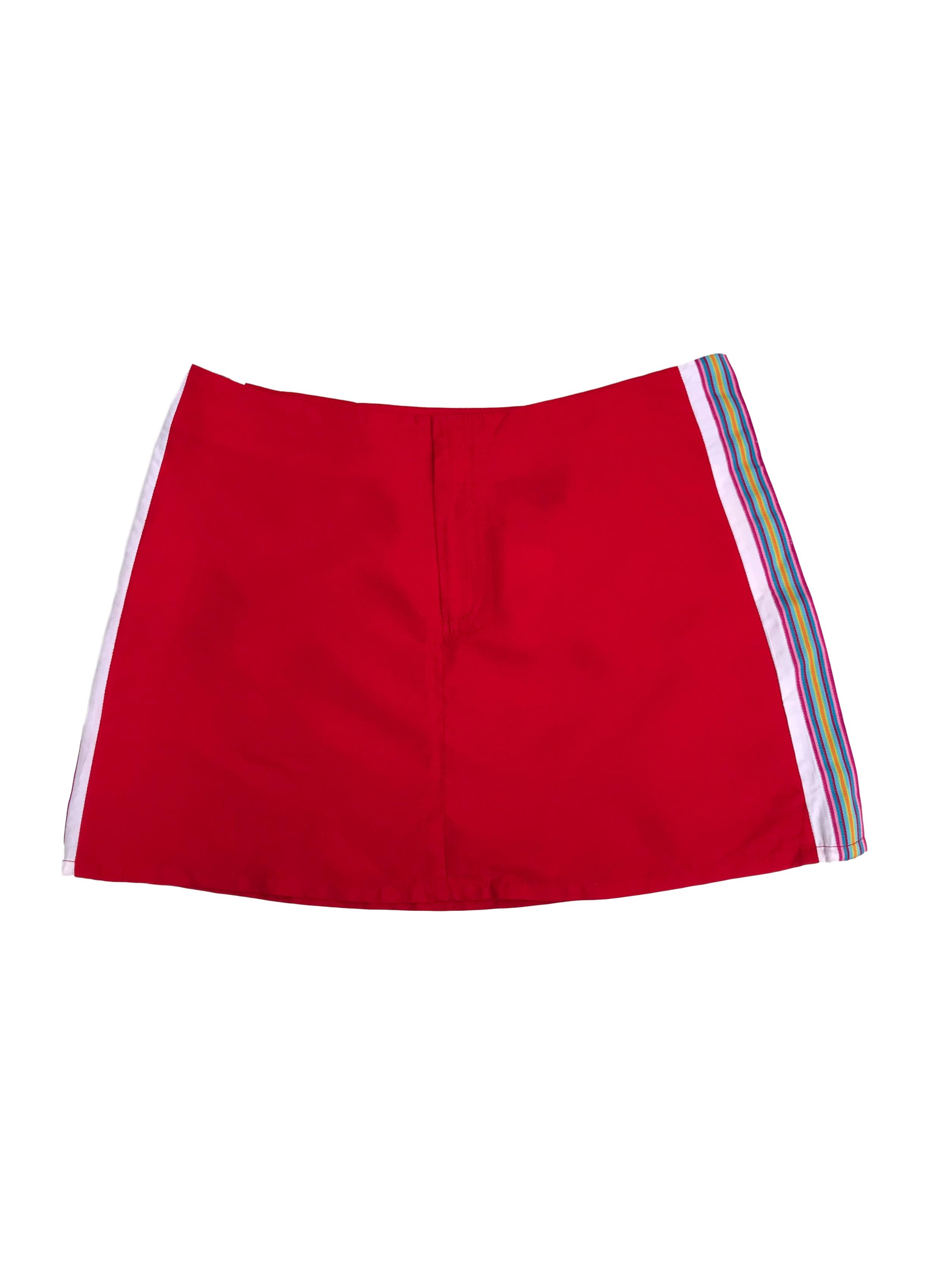Falda roja con franjas laterales y cierre delantero. Sporty look Pretina 80cm Largo 36cm