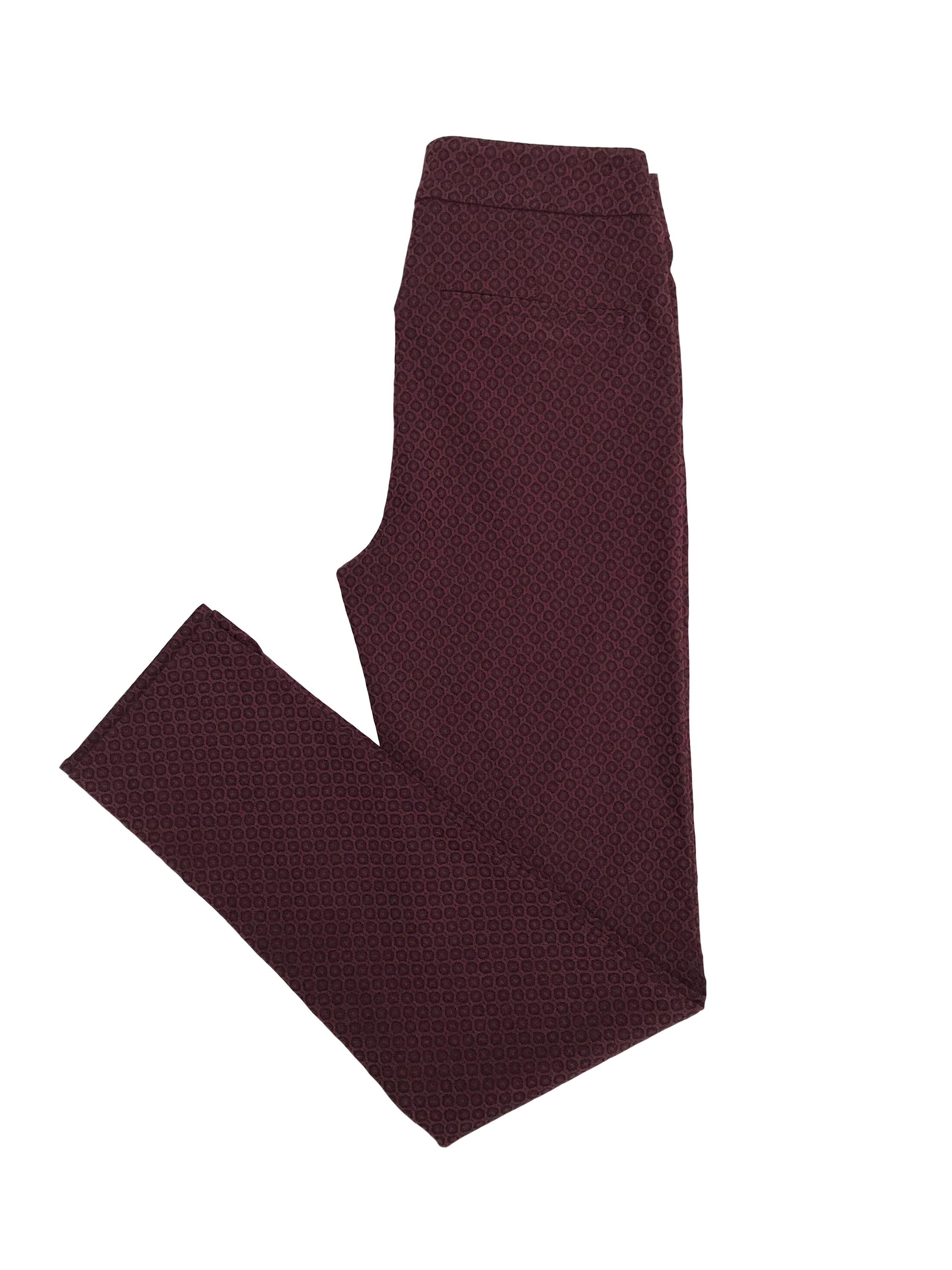 Pantalón Mentha&chocolate guinda y negro, pitillo ligeramente stretch con cierre lateral. Cintura 70cm