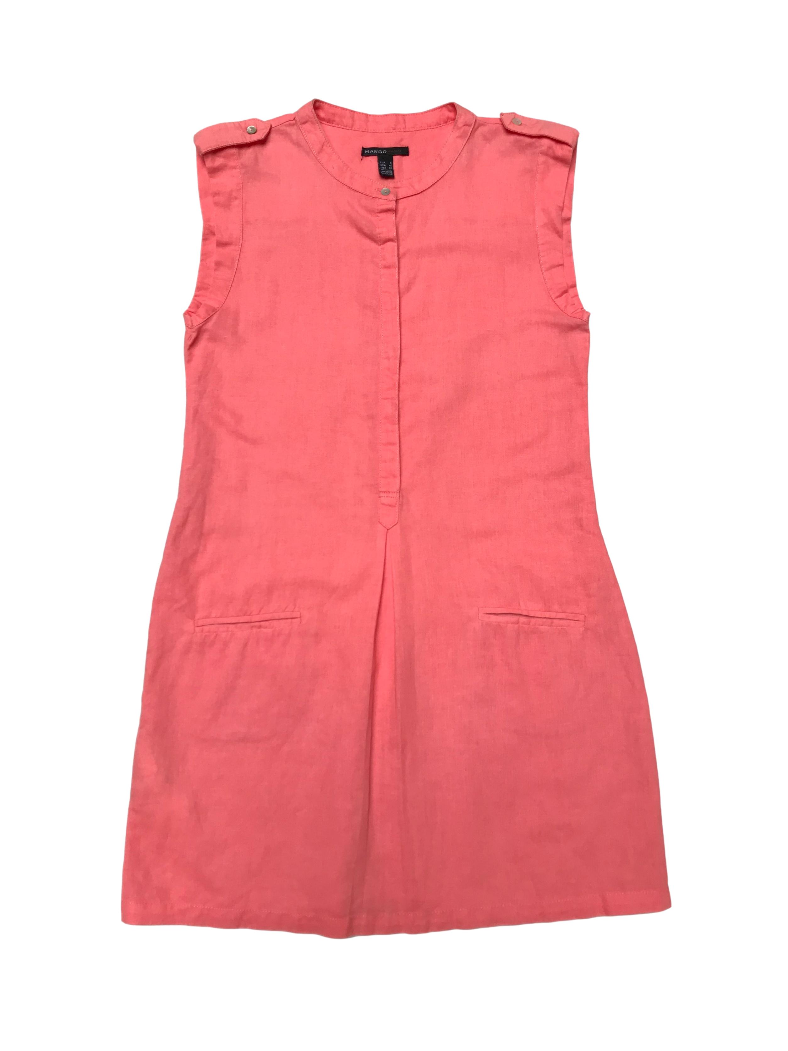 Vestido Mango 100% lino coral, botones hasta la cintura y bolsillos en la falda. Largo 85cm