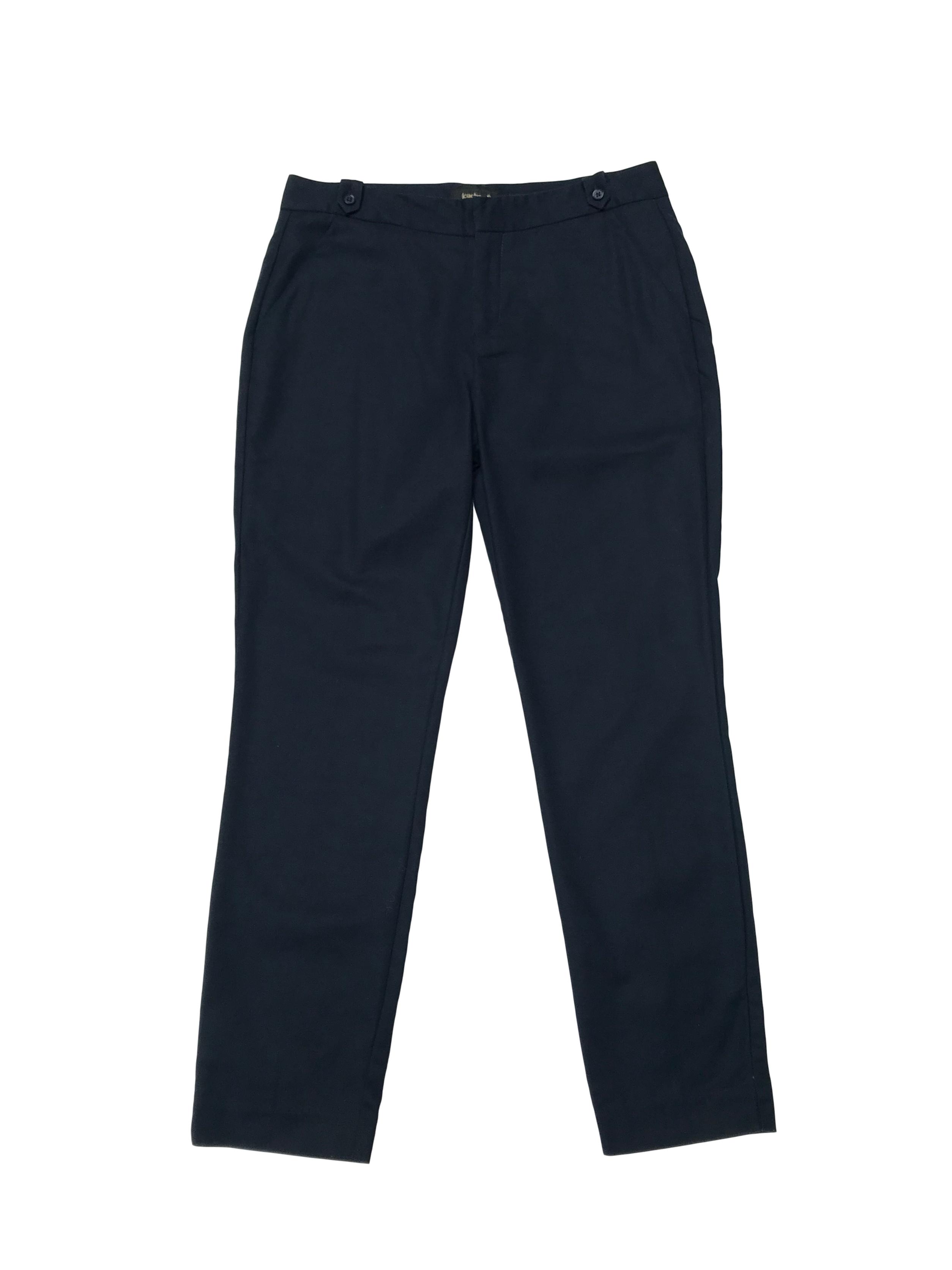 Pantalón Cacharel azul 97% algodón, con bolsillos laterales y detalles en la pretina. Cintura 78cm Cadera 102cm