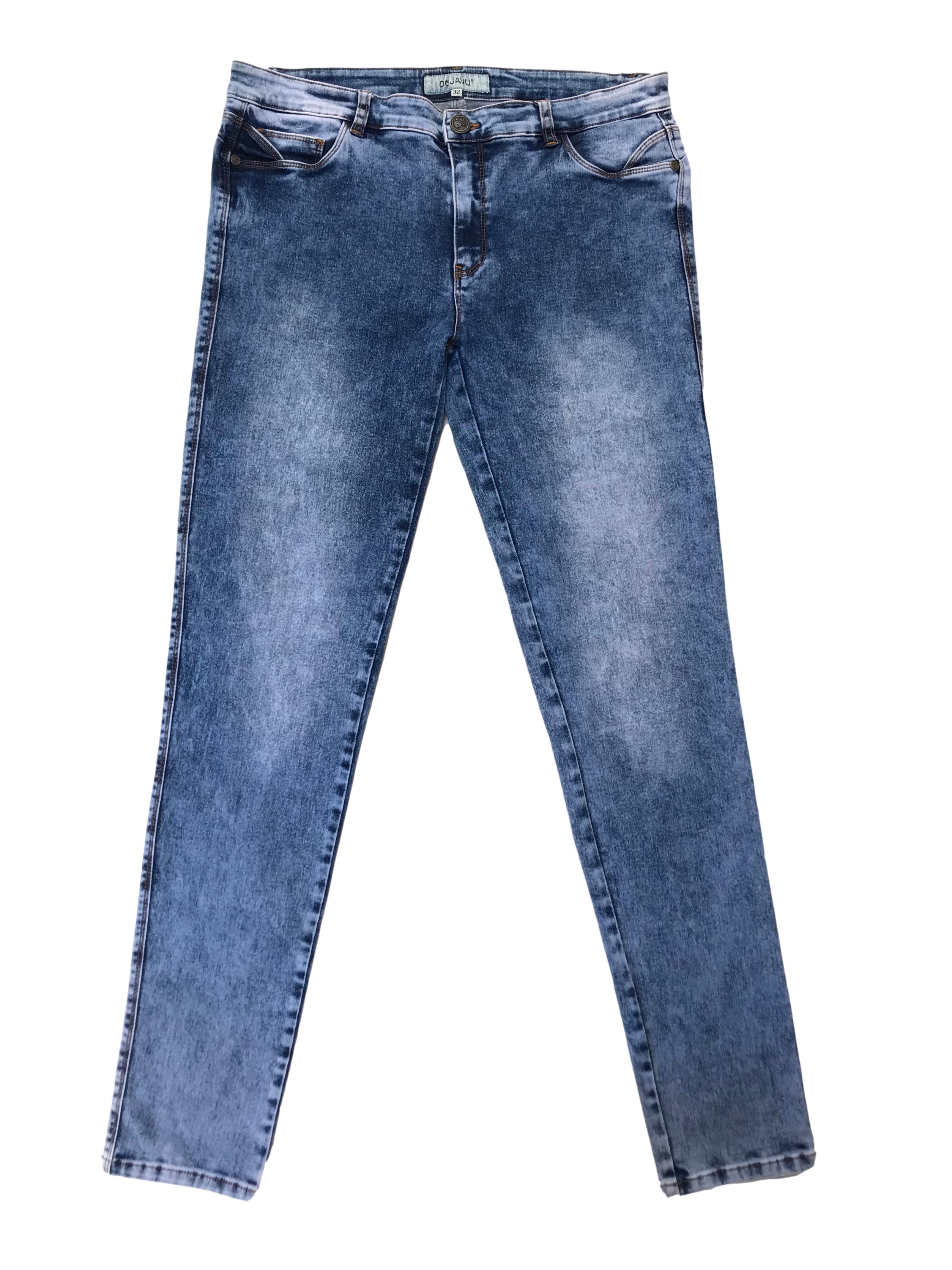 Pantalón jean stretch focalizado, con bolsilos laterales y traseros. Pretina 86cm