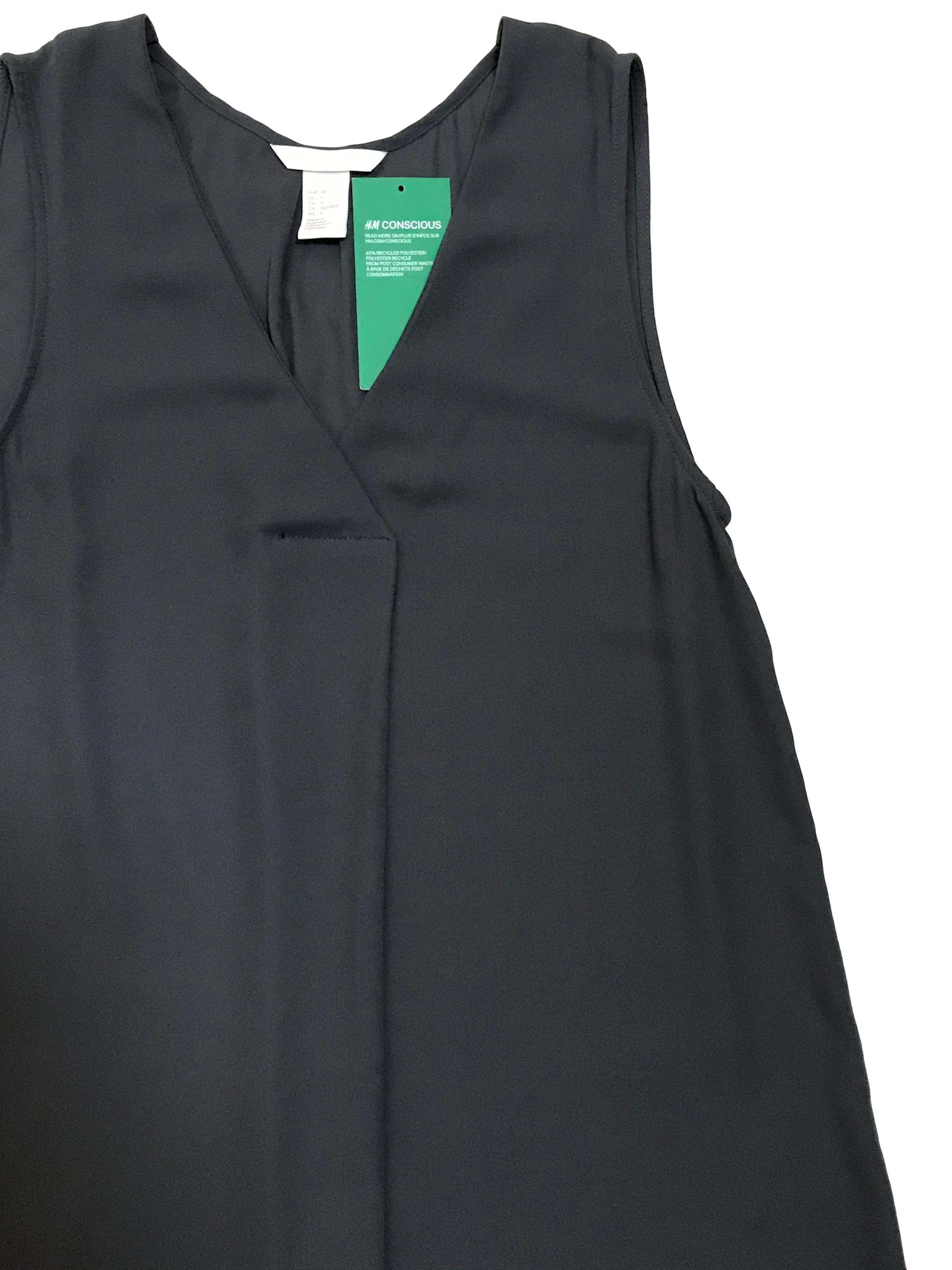 Blusa larga H&M de gasa gris, escote en V con pliegue. Nueva con etiqueta. Busto 84 cm Largo 70 - 78cm