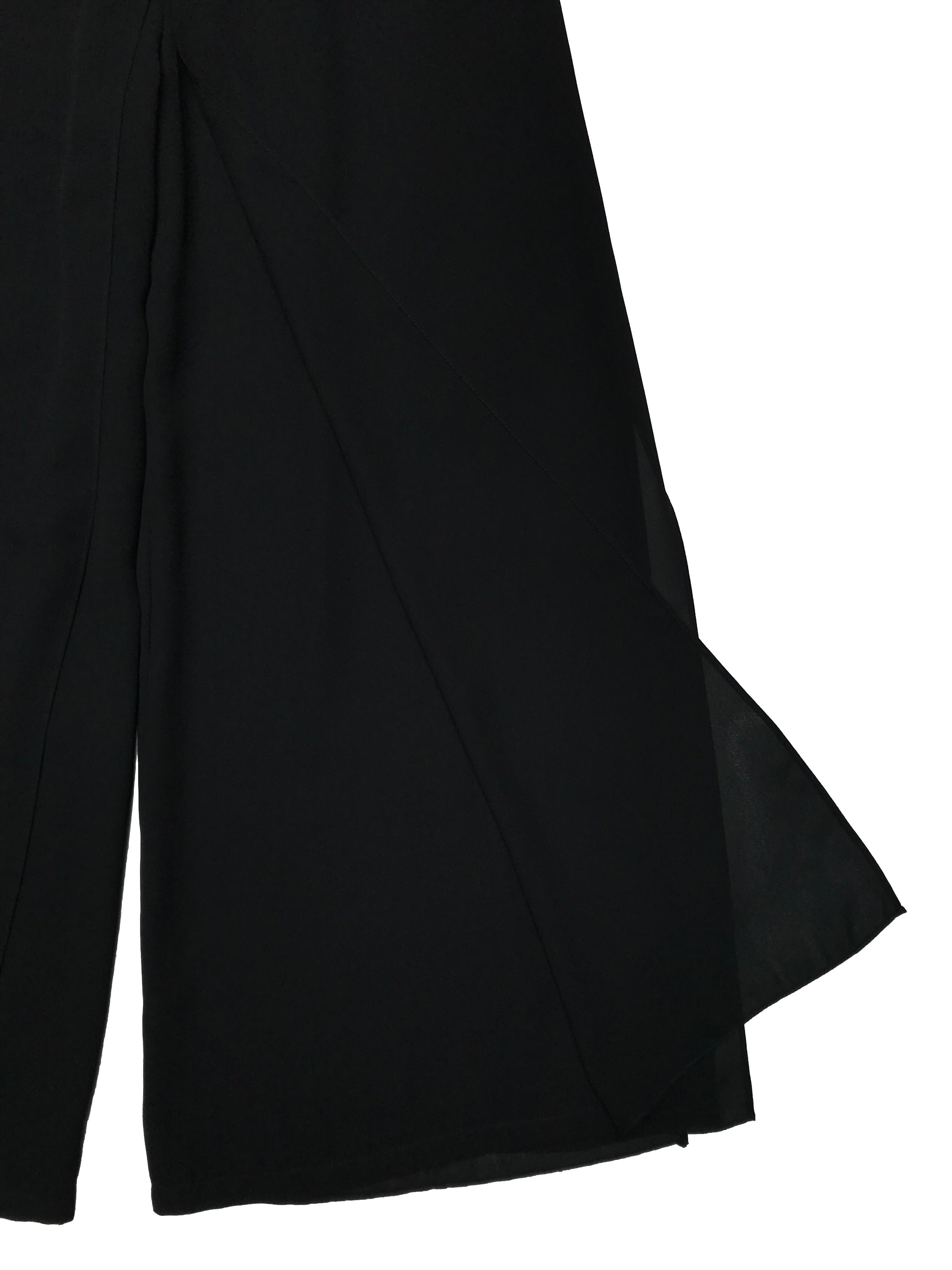 Pantalón Adriana Papell palazzo con capas delanteras y traseras, tela tipo gasa gruesa. tiene pretina elástica. Largo 102cm. Precio original S/ 450