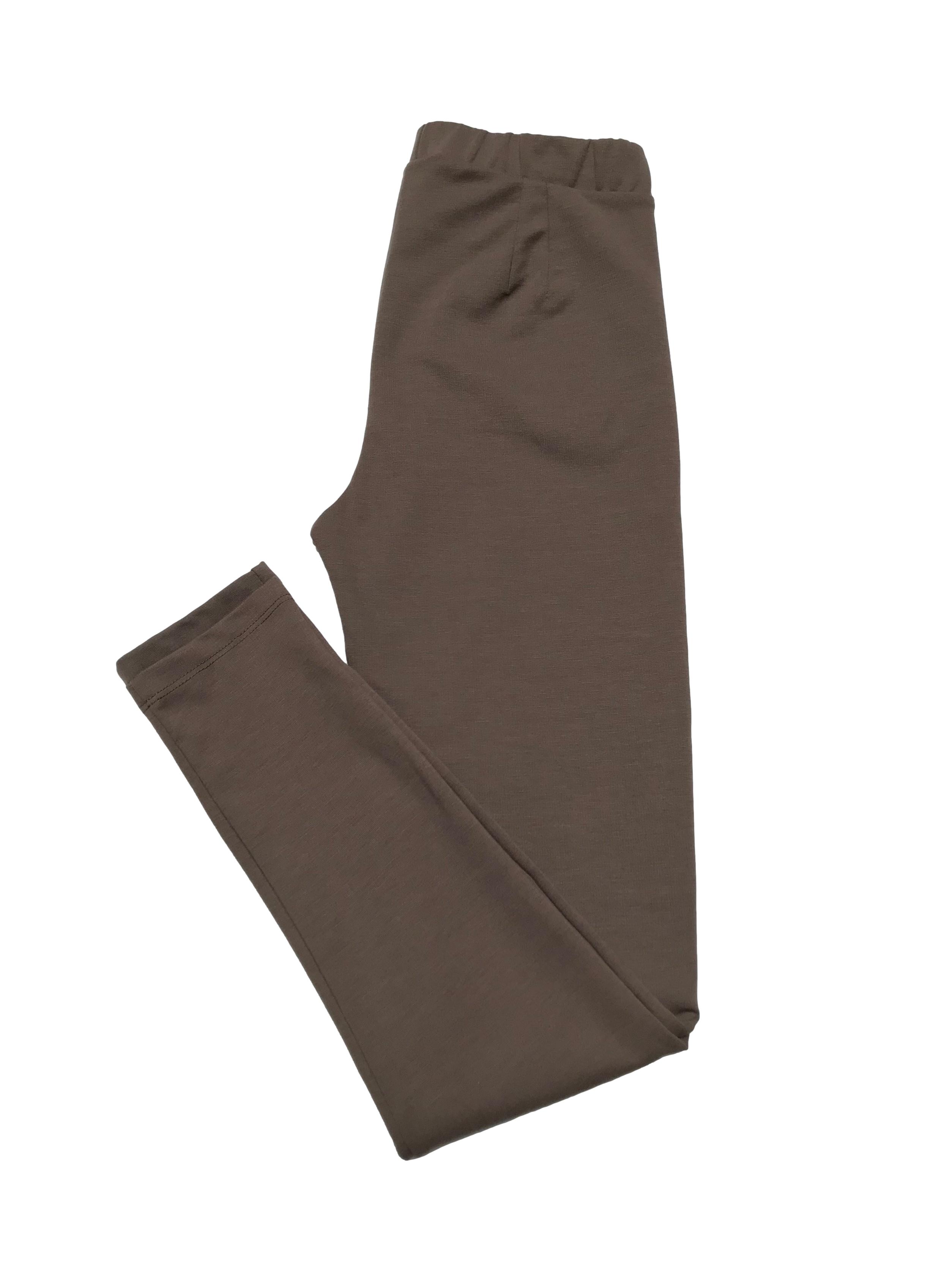 Legging de tela tipo algodón stretch grueso, con cierre a los lados. Cintura 68cm sin estirar Largo 95cm
