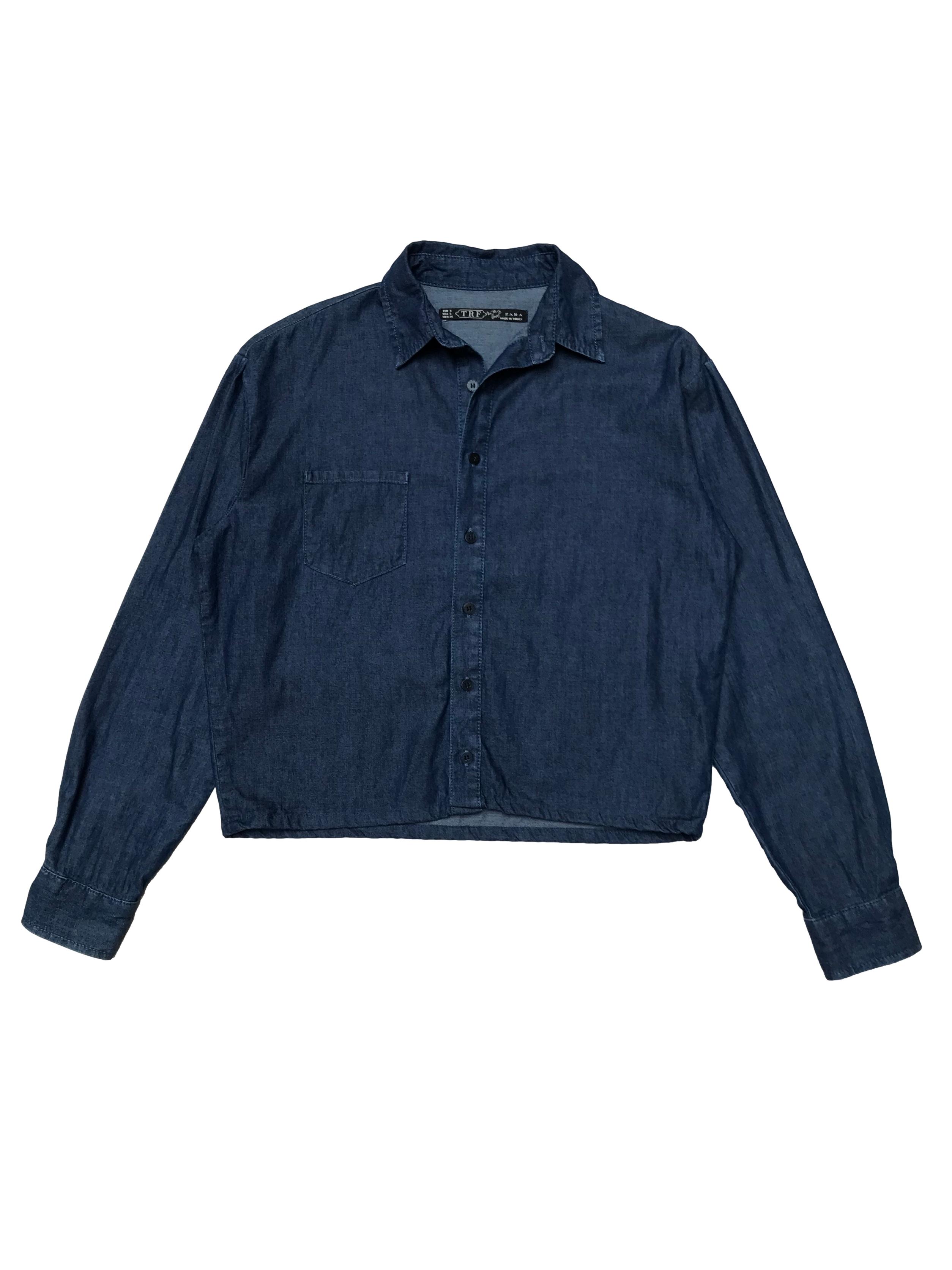Blusa Zara oversize  de jean suave, modelo camisero con fila de botones. Ancho 110cm Largo 50cm. Precio original S/ 149