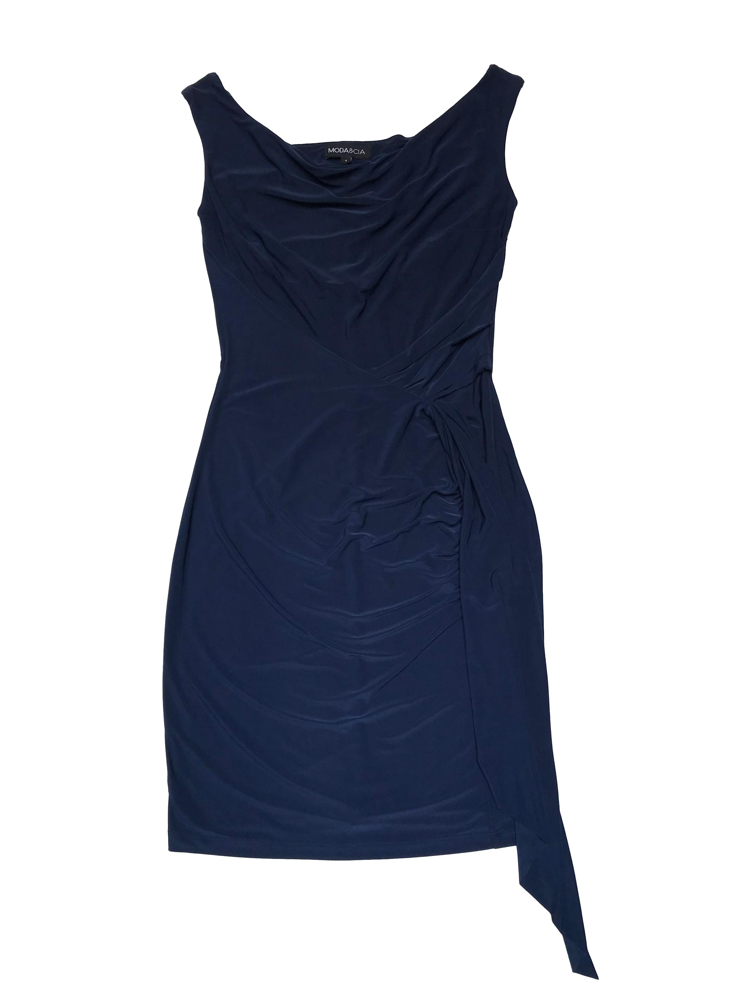 Vestido Moda&cia de tela stretch azul, detalles drapeados y cruzados en el cuerpo, forro en el pecho. Busto 86cm sin estirar Largo 90-95cm