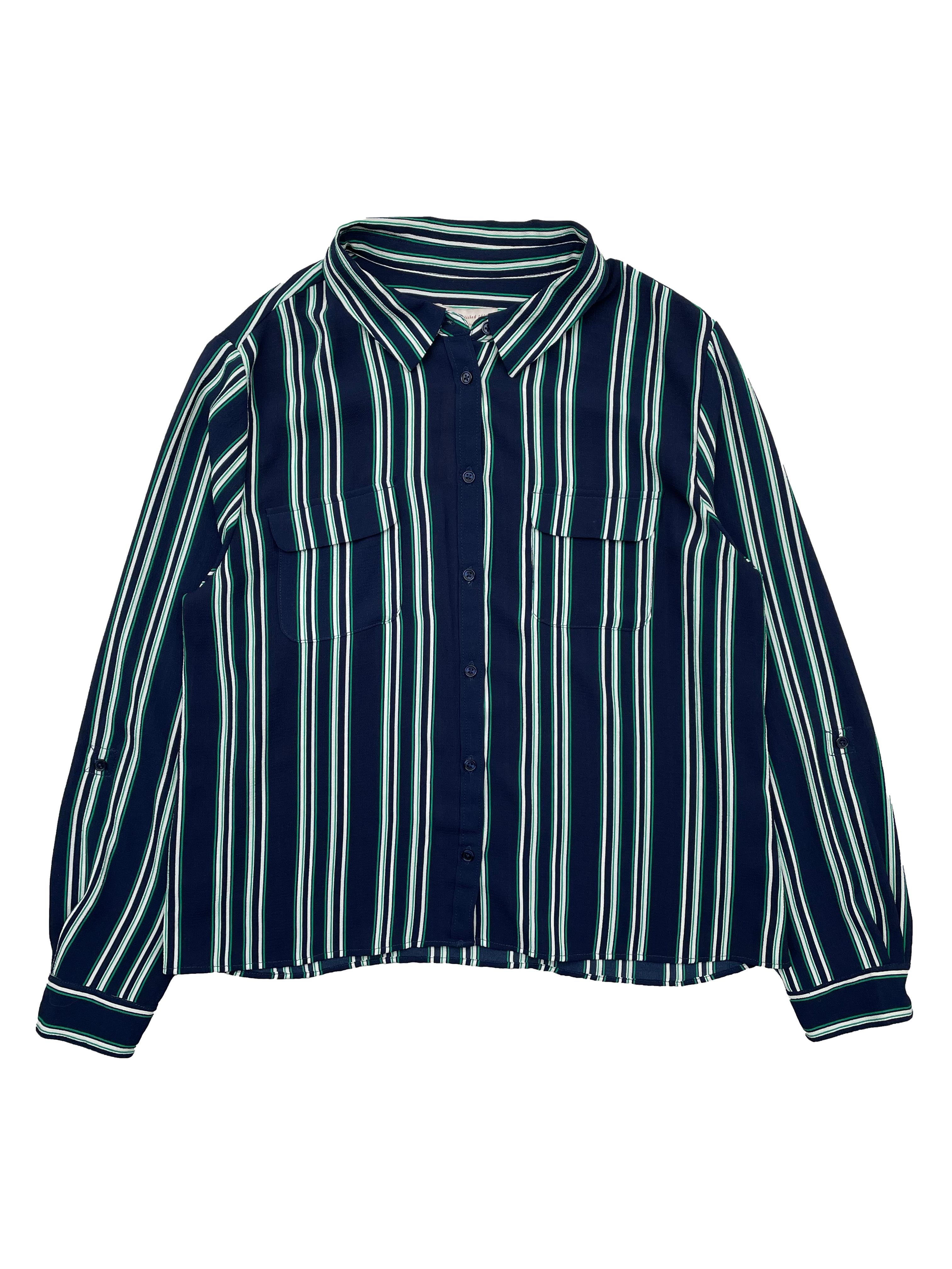 Blusa azul marino de crepé con rayas en verde blanco, bolsillos frontales. Busto 104cm, Largo 55cm. Las Traperas