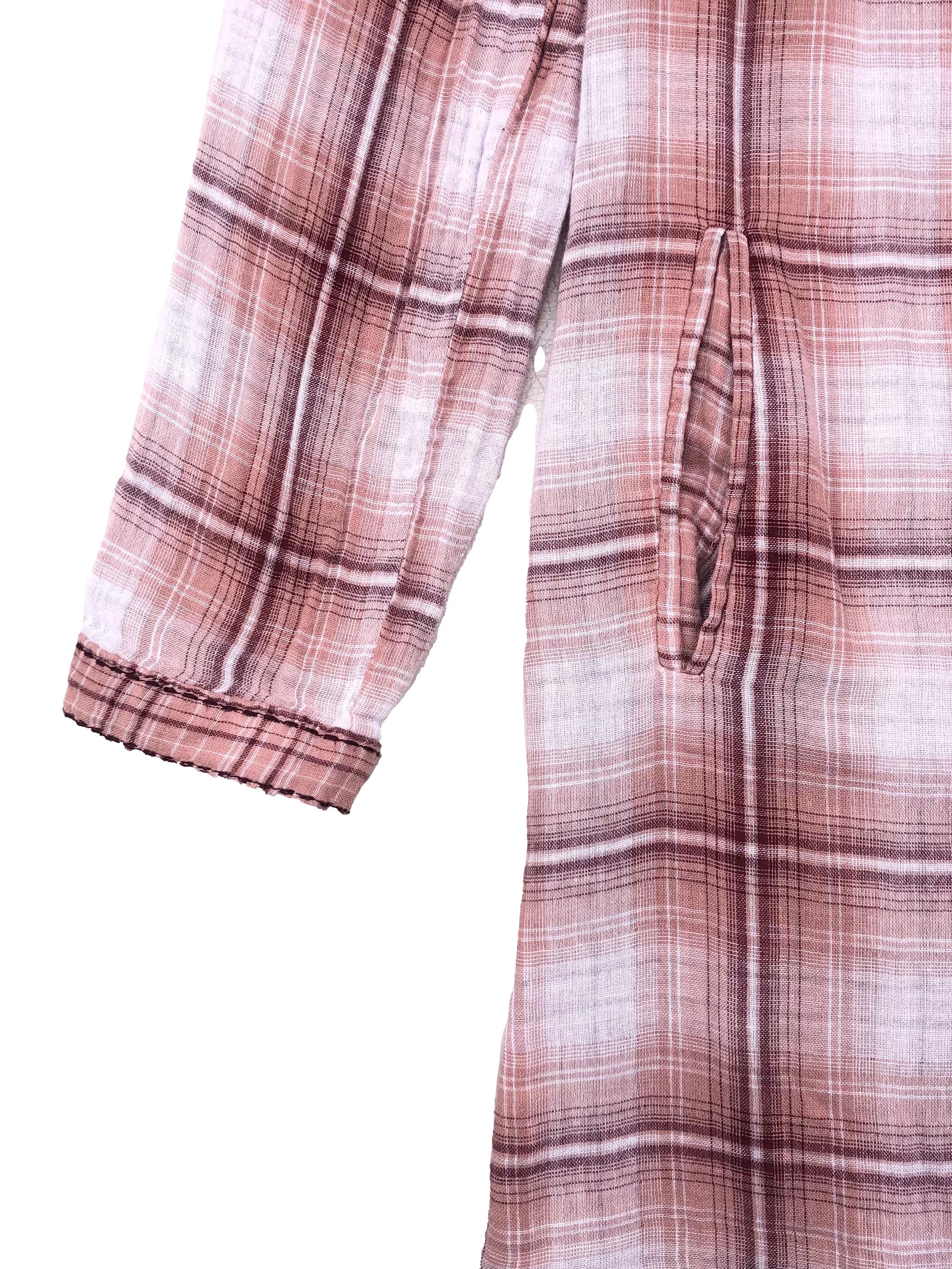 Vestido camisero Navigata 100% algodón a cuadros rosa y blancos, tiene botones y bolsillos delanteros. Busto 100cm Largo 85cm